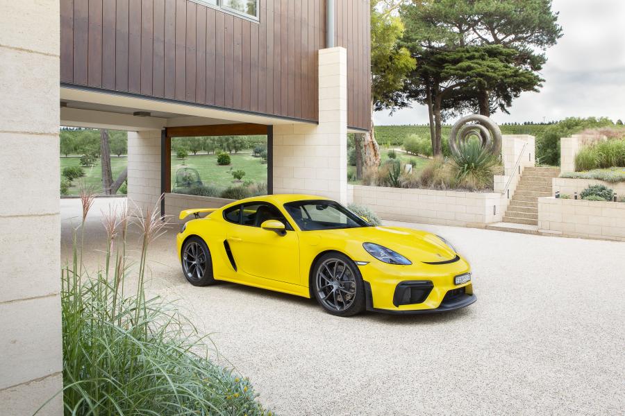 Porsche 718 Cayman GT4 (982C) 2020 года  (AU) (фото 8 из 40)
